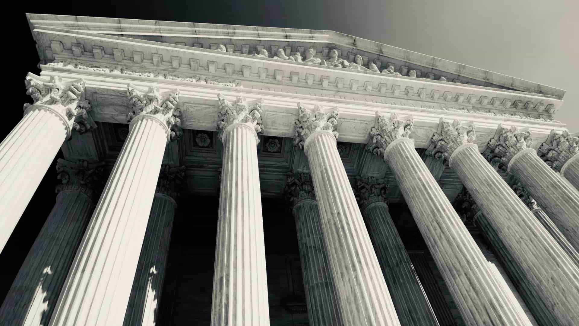 Av. Doğukan KÖMÜRCÜ -Karşıyaka Avukat - İzmir Avukat